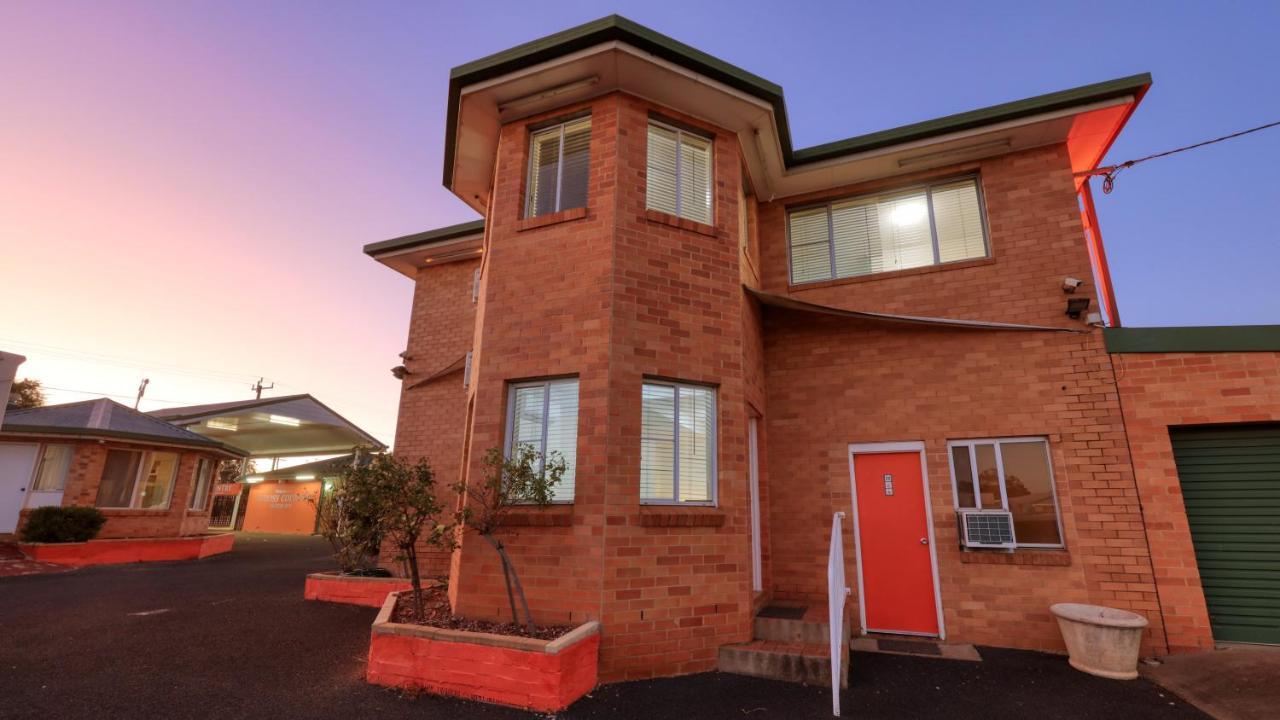 Across Country Motor Inn ダボ エクステリア 写真